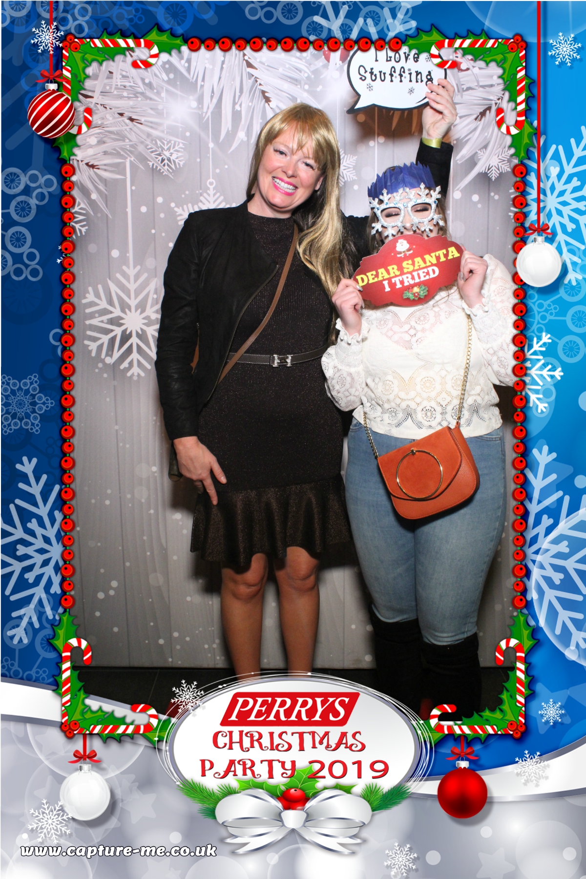 Perrys Aylesbury Christmas Party | View more photos from the event at gallery.capture-me.co.uk/u/Capture-me/Perrys-Aylesbury-Christmas-Party
